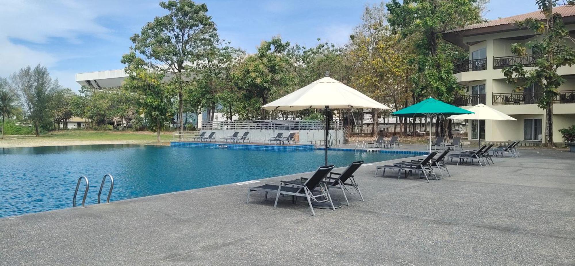Ocean Lodge Pantai Cenang  Eksteriør bilde